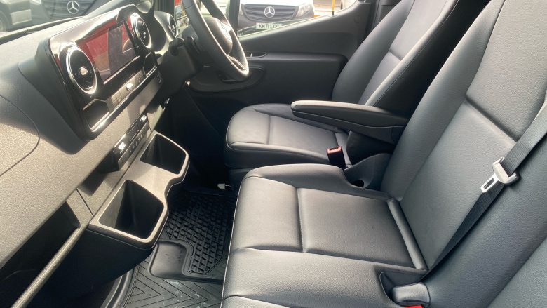 Mercedes-Benz Sprinter 315Cdi L2 Diesel Rwd 3.5t H2 Pro Van 9G-Tronic